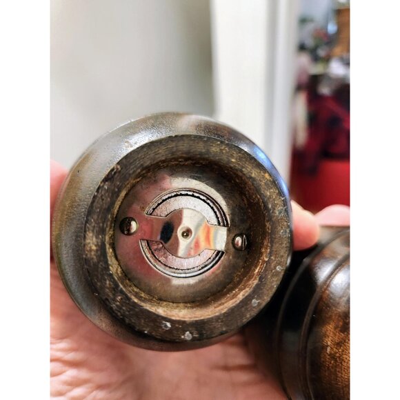 Wood Salt Pepper Round Vintage Pepper Mill Salt Shaker Zen Table Setting MCM - Picture 9 of 10